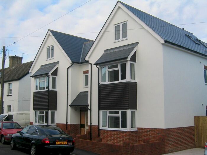 1 Bedroom Flat To Rent In New Street, Crawley, RH10