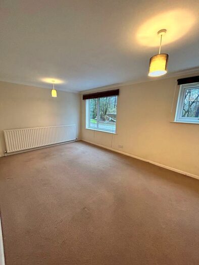 2 Bedroom Flat To Rent In Elmswood Court, Palmerson Road, Liverpool, L18