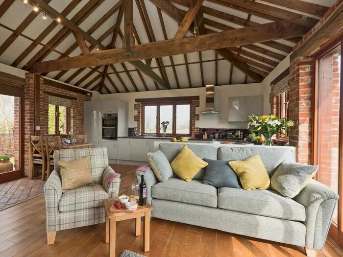 3 Bedroom Barn Conversion To Rent In Skeyton Corner, Skeyton, Norwich, NR10