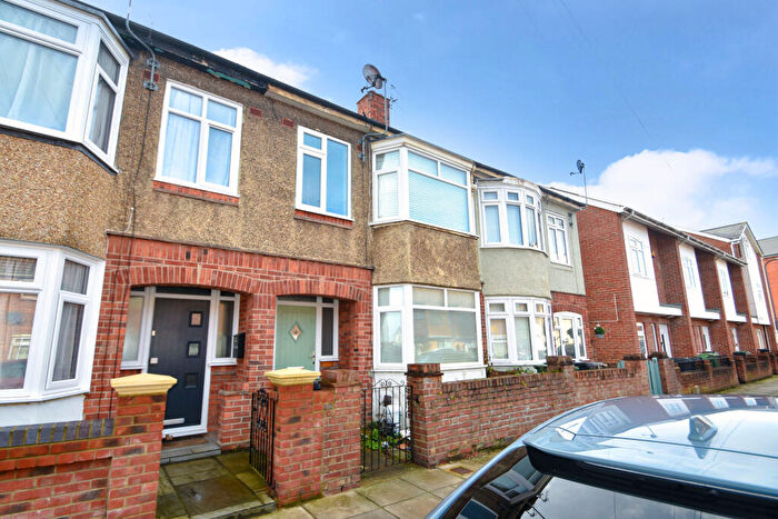 3 Bedroom Terraced House To Rent In Warren Avenue, Southsea, PO4