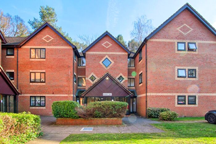 1 Bedroom Apartment For Sale In Wayland Close, Bracknell, RG12