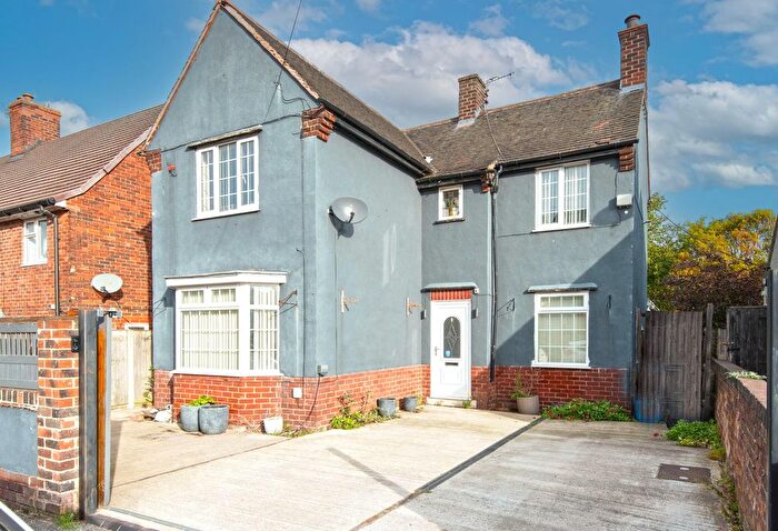 3 Bedroom Detached House For Sale In Lime Avenue, Staveley, S43