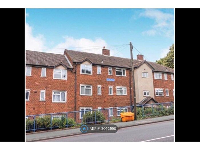 2 Bedroom Flat To Rent In Park Lane West, Tipton, DY4