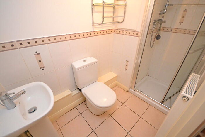2 Bedroom Apartment To Rent In Crusader House, City Centre, NG1