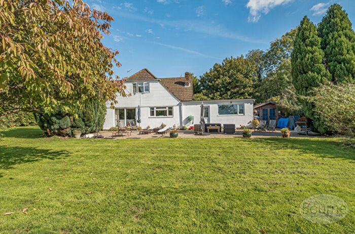 4 Bedroom Detached House For Sale In Headmoor Lane, Four Marks, Hampshire, GU34