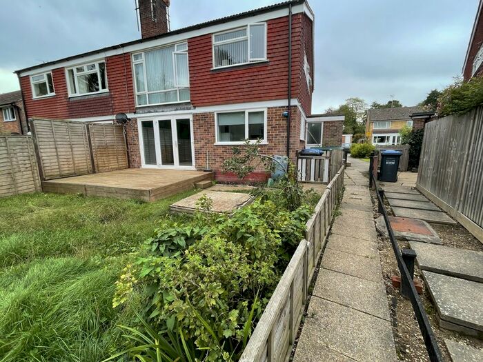 2 Bedroom Flat To Rent In A Appledore Gardens, Lindfield, West Sussex, RH16