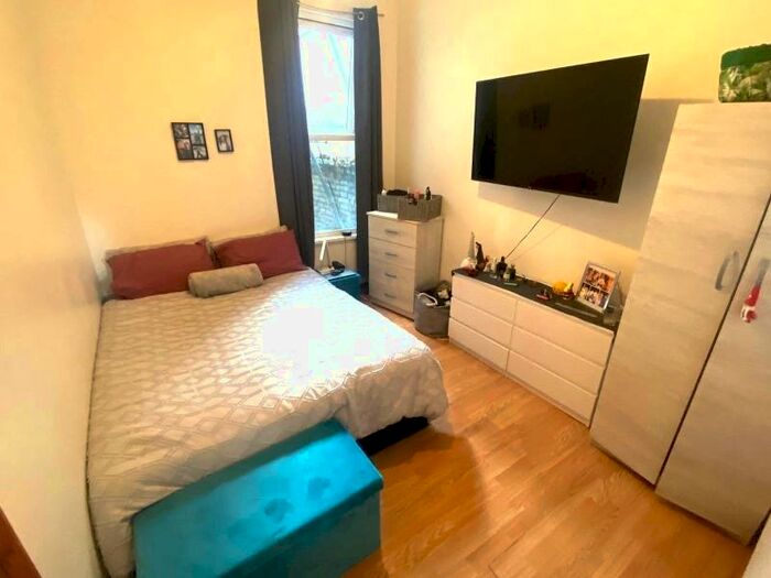2 Bedroom Flat To Rent In Clinton Road, London, E7