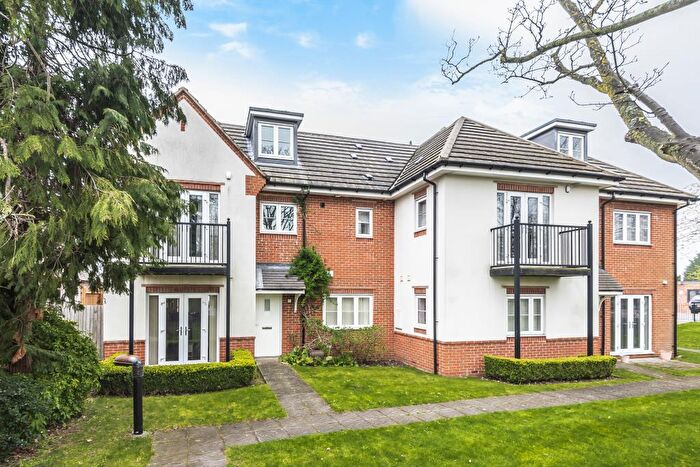 2 Bedroom Apartment To Rent In Richmond Court, London Road, OX3