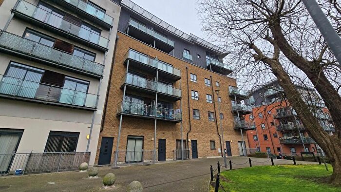 1 Bedroom Flat To Rent In Park Piazza, London, SE13