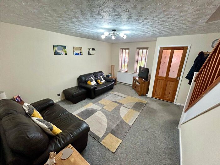 3 Bedroom Town House For Sale In Wells Court, Dukinfield, Greater Manchester, SK16