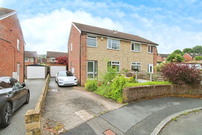 3 Bedroom Semi-Detached House To Rent In Stanwood Drive, Sheffield, South Yorkshire, S6