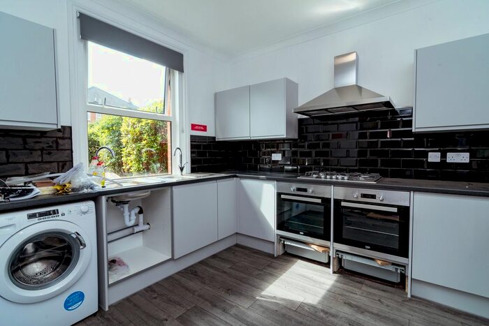 8 Bedroom Property To Rent In Leamington Road, Winton, Bournemouth, BH9