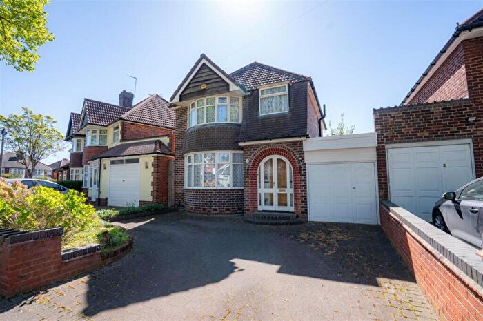 3 Bedroom Detached House For Sale In Vera Road, Birmingham, B26