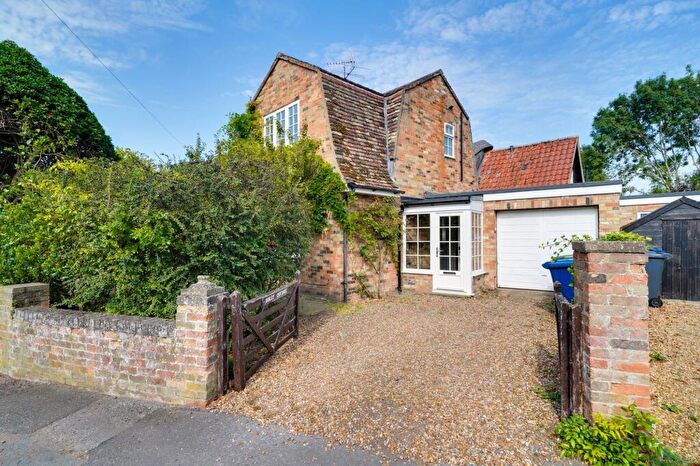2 Bedroom Cottage To Rent In High Street, Hemingford Abbots, PE28
