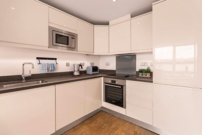 1 Bedroom Apartment To Rent In Station Approach, Epsom, Surrey, KT19