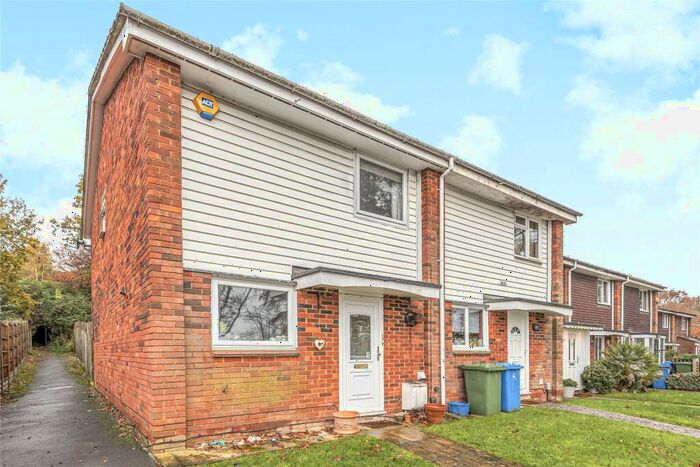 3 Bedroom End Of Terrace House To Rent In Madingley, Bracknell, Berkshire, RG12
