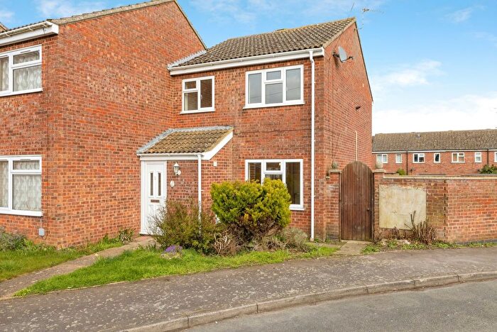 3 Bedroom Semi Detached House For Sale In Rosecroft, Chapel Road, Attleborough, Norfolk, NR17