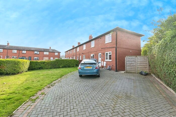 2 Bedroom Terraced House For Sale In Slingsby Crescent, Harrogate, HG1