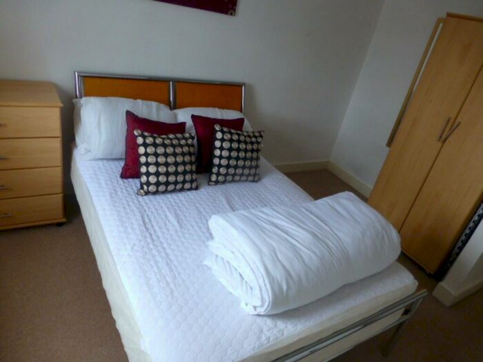 2 Bedroom Apartment To Rent In Renolds House, Lamba Court, Salford, M5