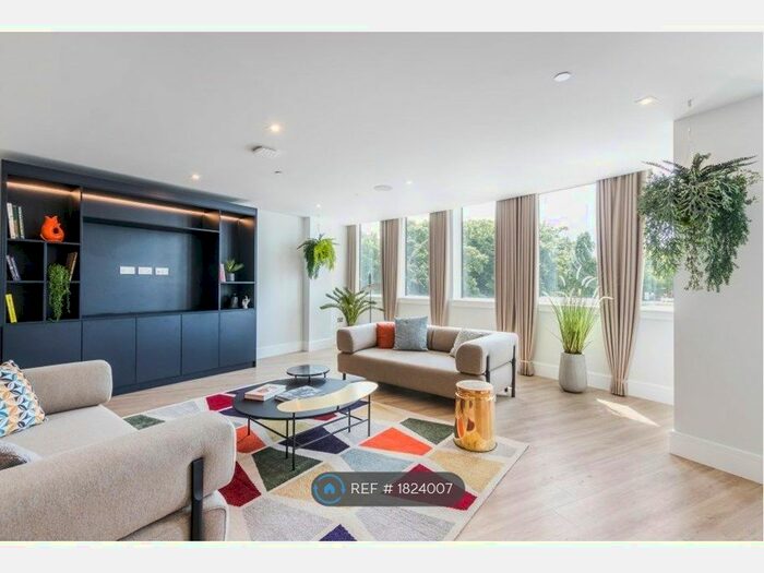 2 Bedroom Flat To Rent In Capella Court, Purley, CR8