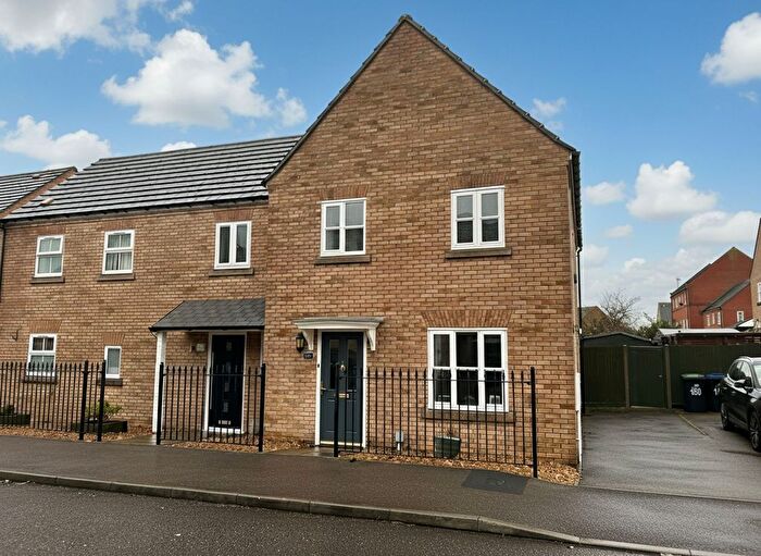 3 Bedroom Semi Detached House For Sale In Columbine Road, Ely, CB6