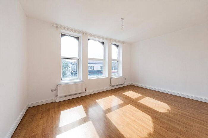 1 Bedroom Flat For Sale In Hoe Street, Walthamstow, E17