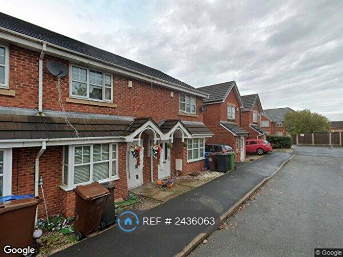 2 Bedroom Flat To Rent In Fieldings Close, Wigan, WN5
