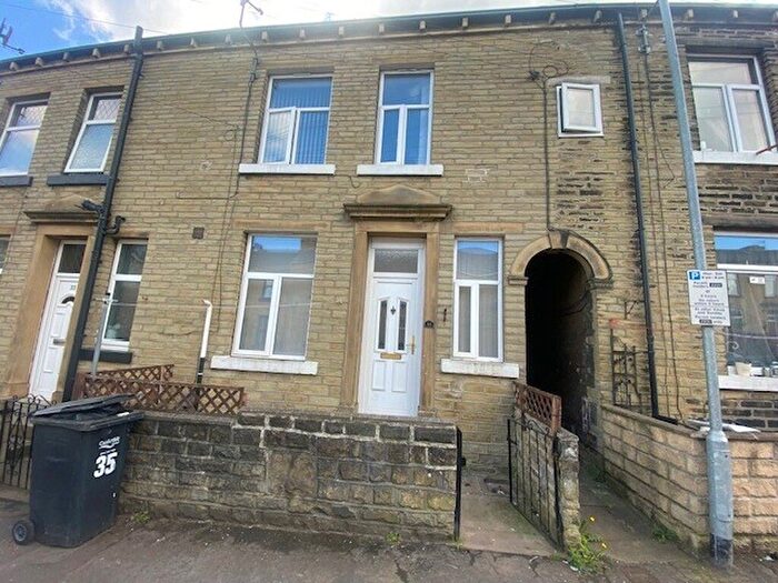 2 Bedroom Terraced House To Rent In Catherine Street, Elland, HX5