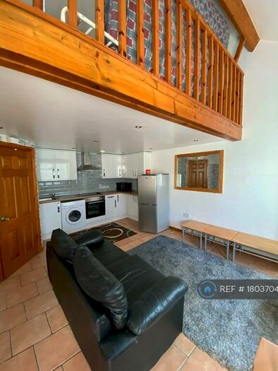 1 Bedroom Detached House To Rent In Whitchurch Road, Cardiff, CF14