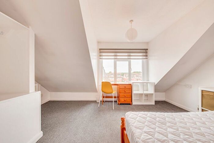 1 Bedroom Property To Rent In Regency Place, Canterbury, CT1