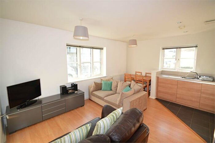 1 Bedroom Apartment To Rent In Talehangers Close, Bexleyheath, DA6