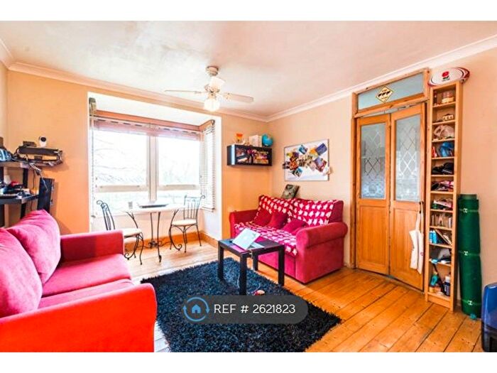 1 Bedroom Flat To Rent In Chrisp House, London, SE10