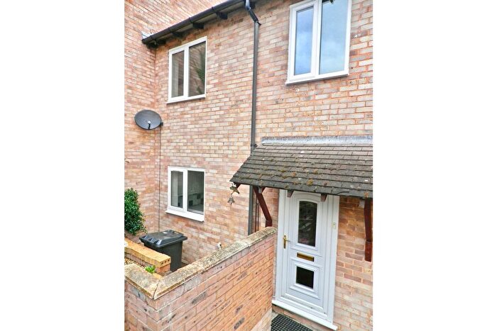3 Bedroom Terraced House To Rent In Hadrian Drive, Exeter, EX4