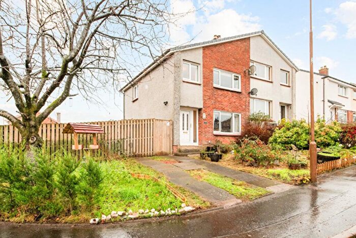 3 Bedroom Semi-Detached House For Sale In Sunnyside Avenue, Bathgate, EH48