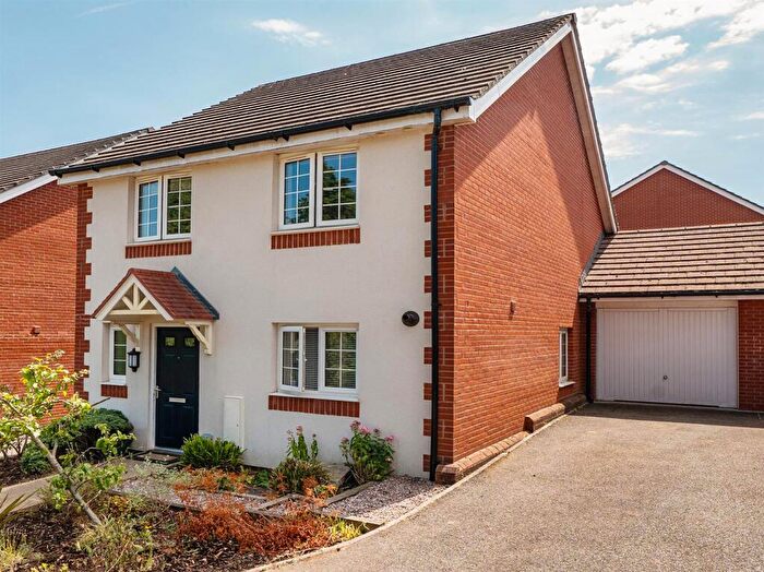 4 Bedroom Link Detached House For Sale In Harold Close, Ottery St. Mary, EX11