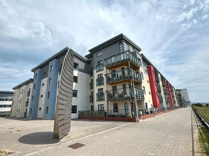 2 Bedroom Flat For Sale In Fishermans Way, Swansea, Maritime Quarter, SA1