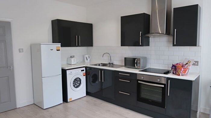 2 Bedroom Flat To Rent In Picton Road, Liverpool, L15