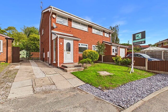3 Bedroom Semi Detached House For Sale In Livingstone Close, Old Hall, WA5
