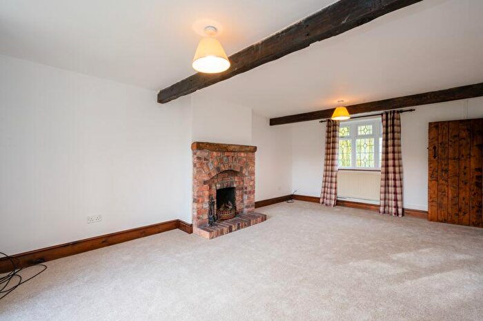 4 Bedroom Semi-Detached House To Rent In Liverpool Road, Bickerstaffe, L39