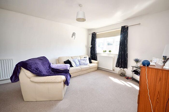 2 Bedroom Flat For Sale In Clive Gardens, Alnwick, NE66