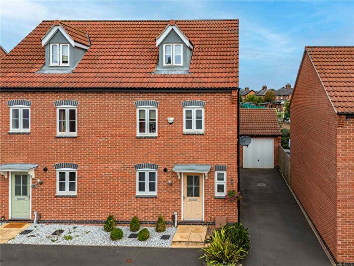 3 Bedroom Semi-Detached House For Sale In Albert Close, Hucknall, Nottingham, Nottinghamshire, NG15