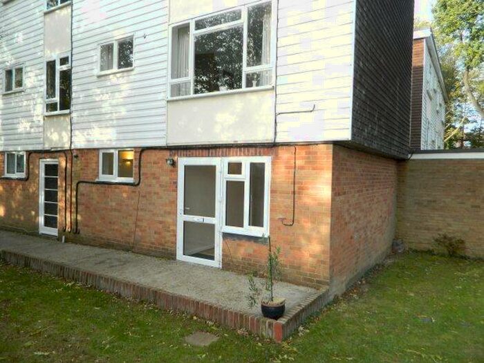 1 Bedroom Maisonette To Rent In Blackbridge Court, Horsham, RH12