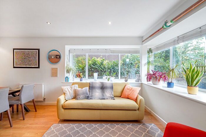 1 Bedroom Flat For Sale In Dacres Road, Forest Hill, London, SE23