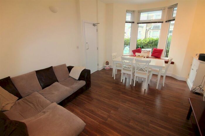 6 Bedroom Property To Rent In Mackintosh Place, Roath, Cardiff, CF24