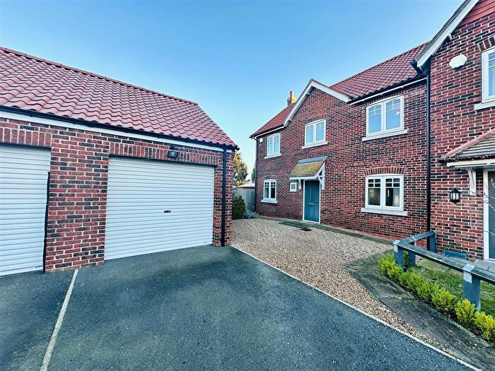 3 Bedroom Semi-Detached House For Sale In Blacksmiths Court, Cliffe, Selby, YO8