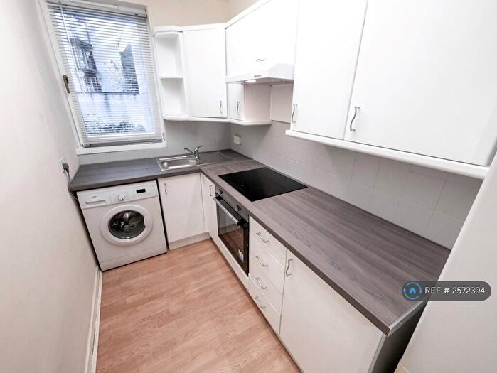 1 Bedroom Flat To Rent In Raglan Street, Dundee, DD4