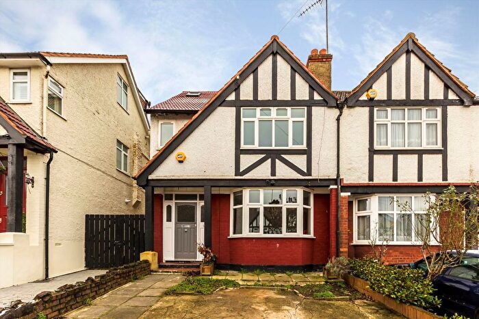 4 Bedroom Property To Rent In Elmbank Way, Elmbank Way, W7