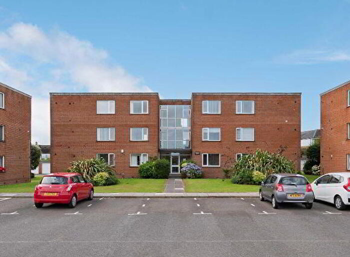 2 Bedroom Apartments For Sale In Donard Court, Bangor, BT20