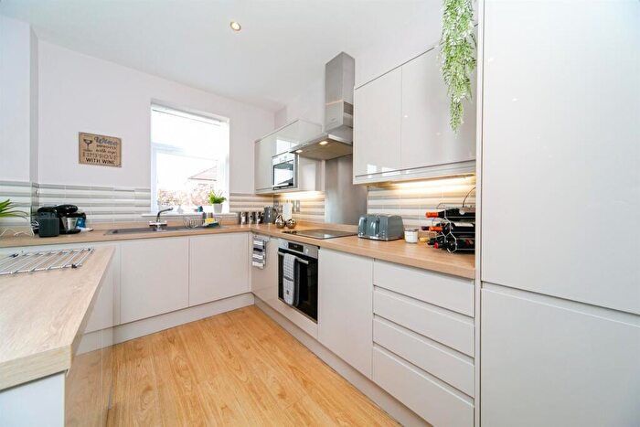 4 Bedroom Detached House For Sale In Glenavon Park, Prenton, CH43