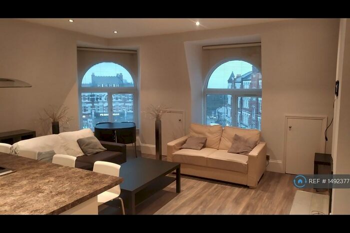 2 Bedroom Flat To Rent In Muswell Hill Broadway, London, N10